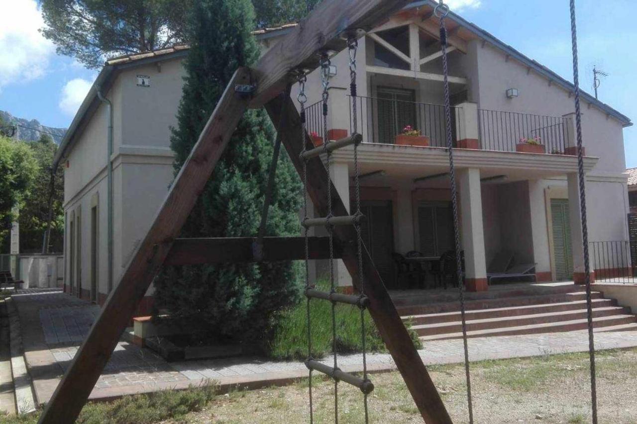 Xalet De La Muntanya El Brucmontserrat Dış mekan fotoğraf
